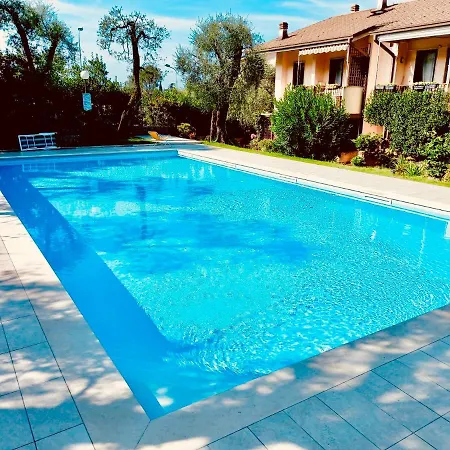 Residenza Riviera Degli Olivi Apartman *